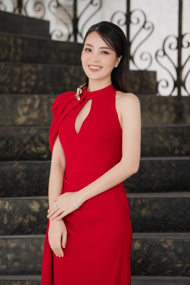 Á hậu Thụy Vân dẫn "Gặp gỡ diễn viên truyền hình 2021" ảnh 9