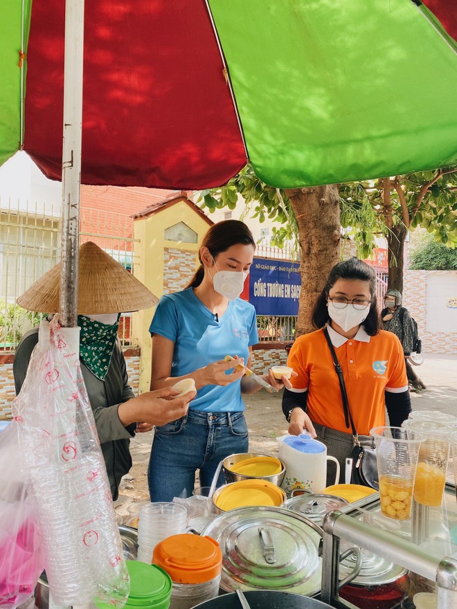 Chuyến từ thiện đầu tiên của Hoa hậu Thùy Tiên sau khi về nước ảnh 8