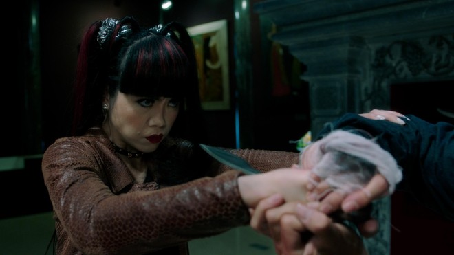 Siêu mẫu Jessica Minh Anh gặp sự cố khi đóng phim hành động "578" ảnh 2