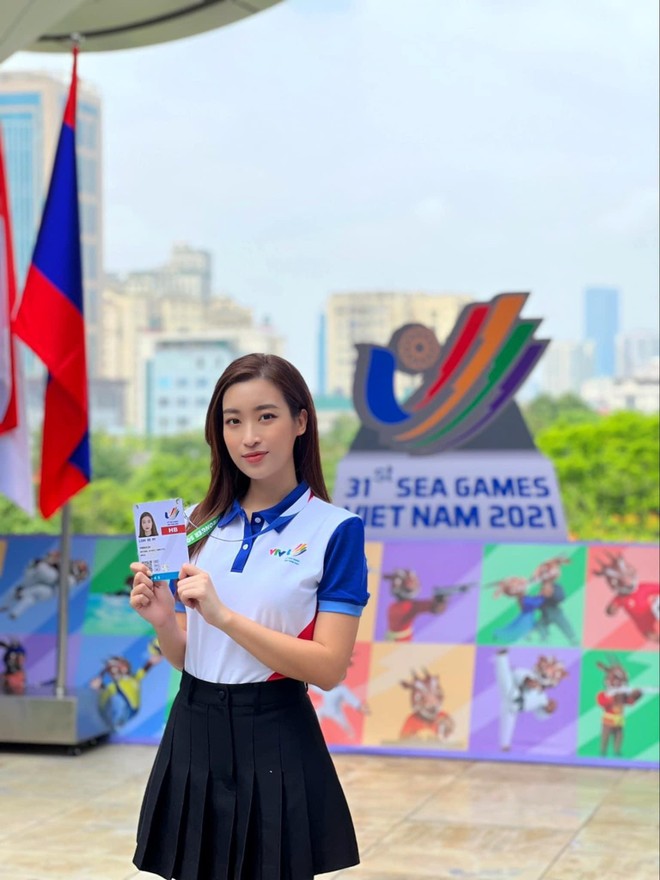 Hoa hậu Đỗ Mỹ Linh bận rộn "ngày 5 bản tin" để phục vụ SEA Games ảnh 2