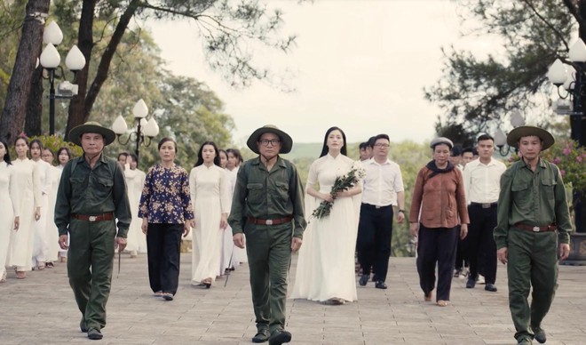 Huyền Trang "Sao Mai" ra mắt MV xúc động được quay tại nghĩa trang Trường Sơn ảnh 15