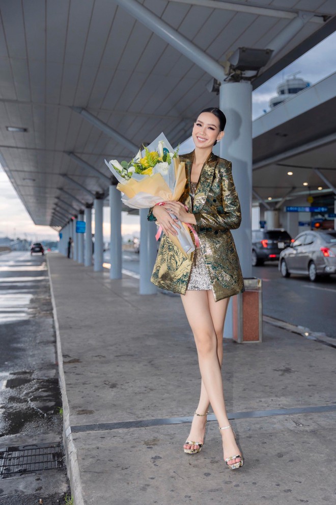 Á hậu Bảo Ngọc mang 125kg hành lý đến "Hoa hậu Liên lục địa" ảnh 8