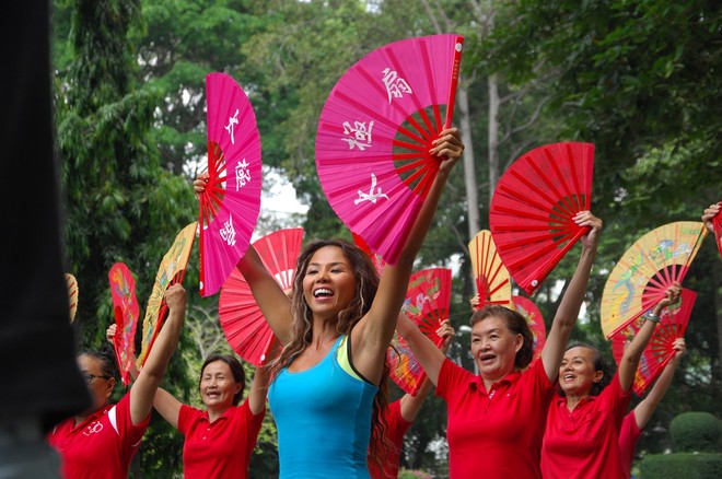 Thúy Uyên quay lại showbiz ở tuổi 44 ảnh 2