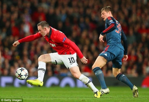 M.U lo “sốt vó” với chấn thương của Rooney ảnh 1