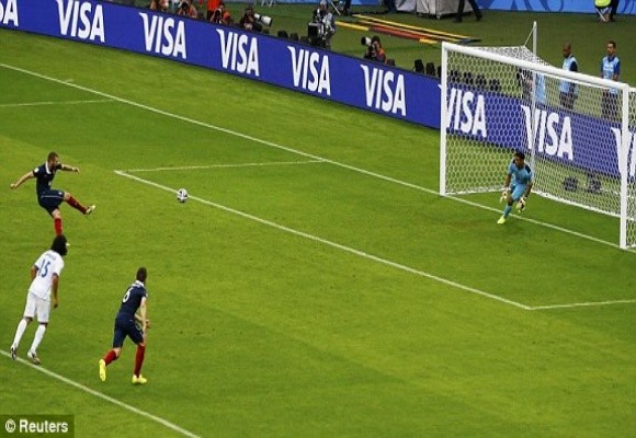 Benzema lập cú đúp, Pháp thắng dễ 10 người của Honduras ảnh 4