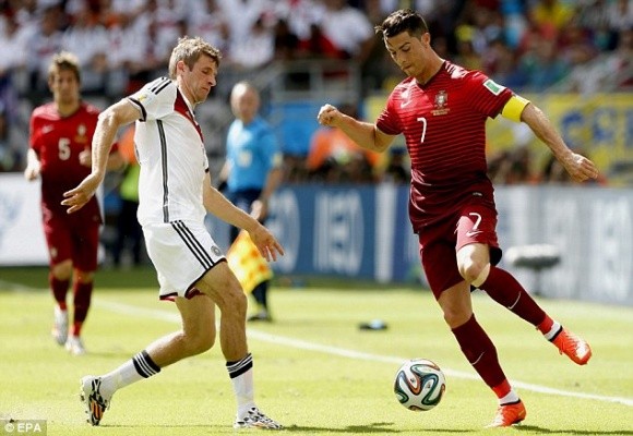 Muller lập hat-trick, Xe tăng Đức “nghiền nát” Bồ Đào Nha ảnh 8