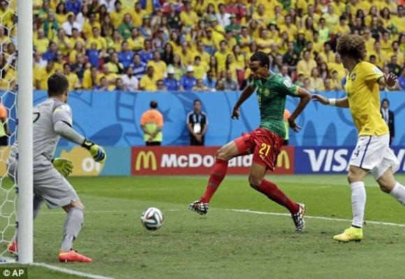 Thắng tưng bừng 4-1 trước Cameroon, Brazil “né” Hà Lan ảnh 3