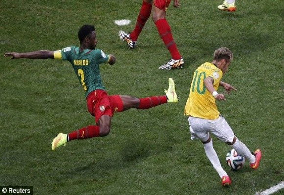 Thắng tưng bừng 4-1 trước Cameroon, Brazil “né” Hà Lan ảnh 4
