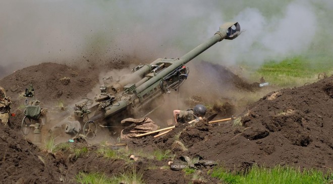 Vì sao Mỹ bất ngờ tăng cường thêm 50 lựu pháo M777 cùng 100.000 viên đạn cho Ukraine? ảnh 1