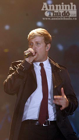 10.000 fan đến sân Mỹ Đình, "cháy" cùng Westlife ảnh 17