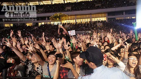 10.000 fan đến sân Mỹ Đình, "cháy" cùng Westlife ảnh 9