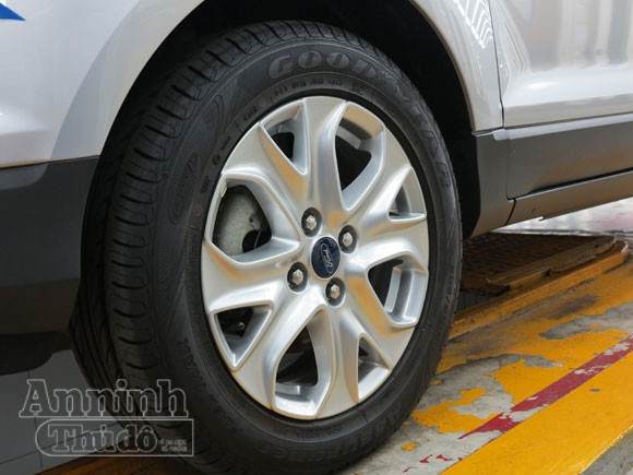 Chùm ảnh chi tiết chiếc SUV thành thị- Ecosport ảnh 10