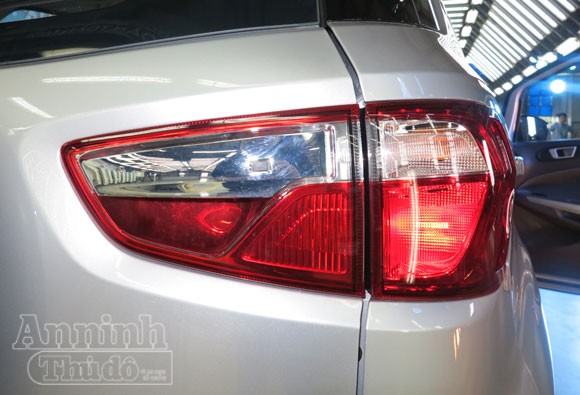 Chùm ảnh chi tiết chiếc SUV thành thị- Ecosport ảnh 9