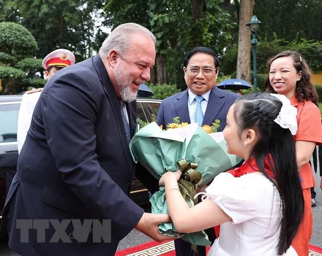Thủ tướng Phạm Minh Chính chủ trì lễ đón Thủ tướng Cuba Manuel Marrero Cruz thăm hữu nghị chính thức Việt Nam ảnh 7