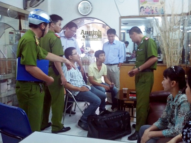 Giả danh phóng viên VTV tống tiền doanh nghiệp ảnh 1