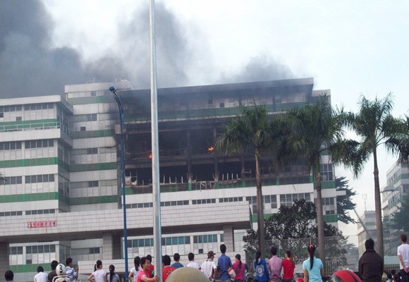 Cháy lớn tại công ty giày Pou Yuen Việt Nam ảnh 4