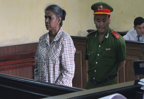 Một phụ nữ Malaysia mang gần 1,6kg ma túy vào Việt Nam ảnh 1