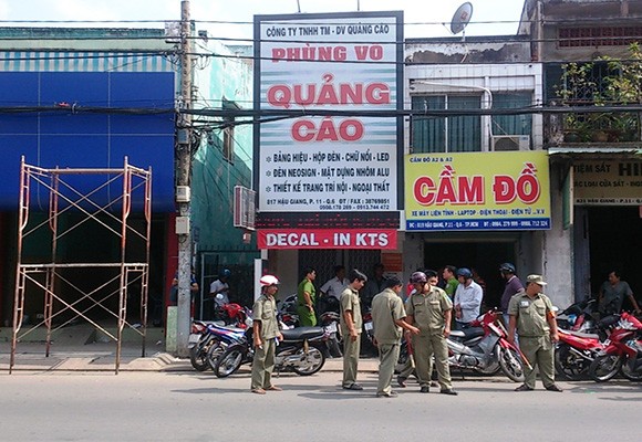 Trộm xe đâm chết ông chủ tiệm dán decal ảnh 1