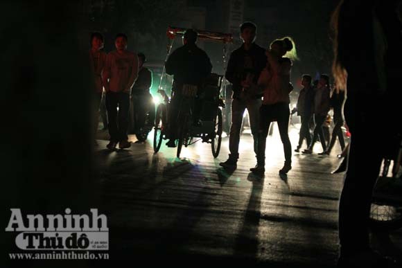 Chuyện gì đã xảy ra trong "một giờ bóng tối" ảnh 7