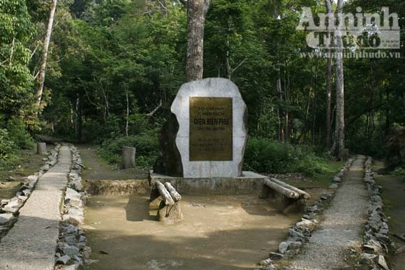 Còn đó, nơi thiên sử vàng chói lọi ảnh 13