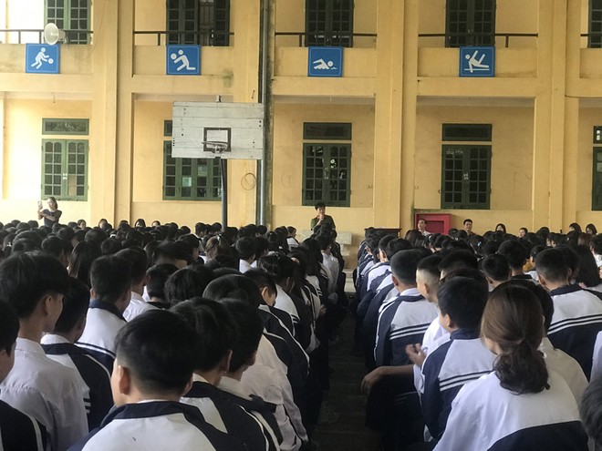 Công an huyện Mê Linh chủ động tuyên truyền phòng ngừa ma túy trong trường học ảnh 1