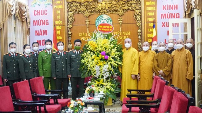 Công an Hà Nội chúc mừng xuân mới Trung ương Giáo hội Phật giáo Việt Nam và Giáo hội Phật giáo Việt Nam thành phố Hà Nội ảnh 1