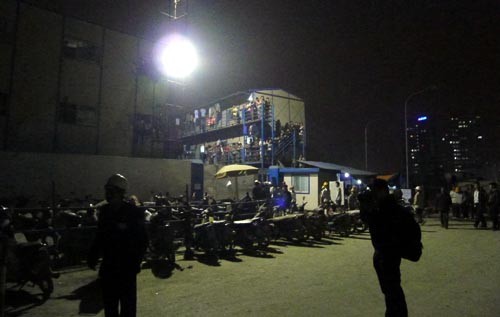 Sập giàn giáo tại chung cư KĐT Mỗ Lao (Hà Nội): Nhiều người bị chôn vùi ảnh 5