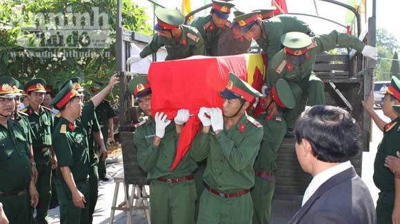 An táng 32 hài cốt liệt sĩ hy sinh tại Lào ảnh 2