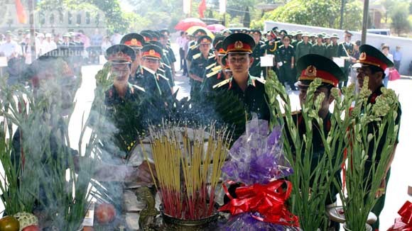 An táng 32 hài cốt liệt sĩ hy sinh tại Lào ảnh 3