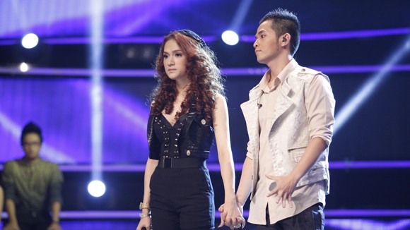 Hương Giang "gặp bão" khi trụ lại Top 7 ảnh 1