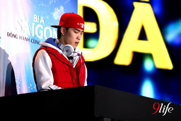 Kim Lee - DJ nóng bỏng nhất thế giới "đốt cháy" đường đua ảnh 3
