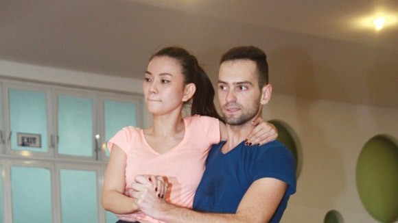 Thu Thủy rủ "tình cũ" lên sân khấu xả "stress" ảnh 1