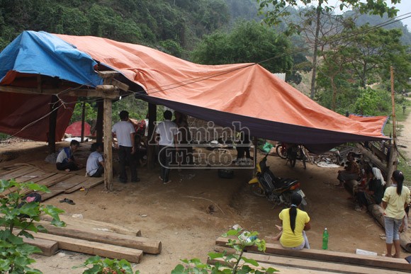 Nổ mìn kinh hoàng, 5 người thương vong và nỗi đau quặn thắt ảnh 2