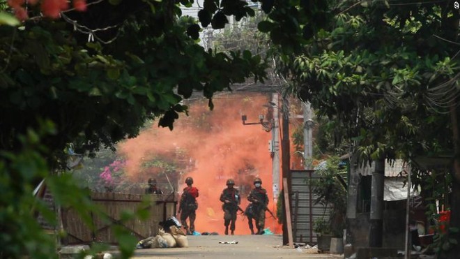 Quân đội Myanmar ngừng bắn 1 tháng, loại trừ người biểu tình ảnh 1