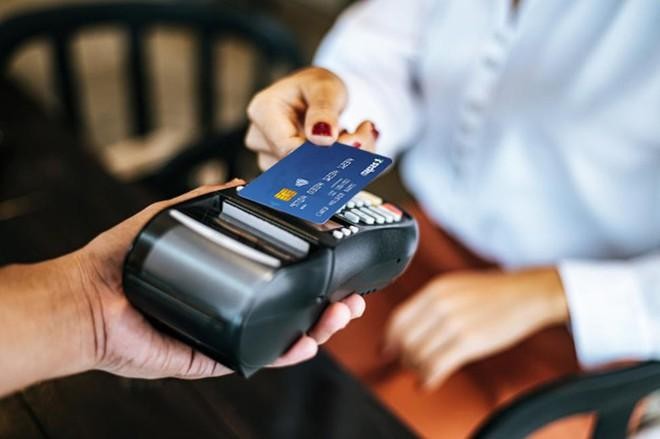 Sắp “khai tử” thẻ ATM công nghệ từ, khách hàng cần làm gì? ảnh 1