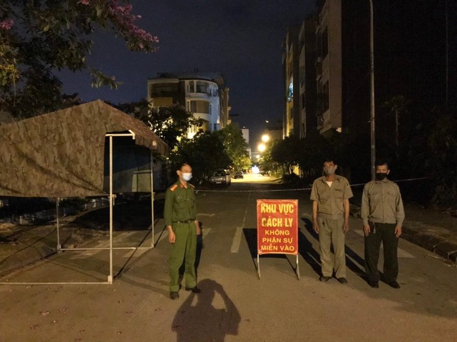 Xuyên đêm thực hiện Mệnh lệnh của Giám đốc Công an Hà Nội – rà soát người nhập cảnh, cư trú trái phép ảnh 12
