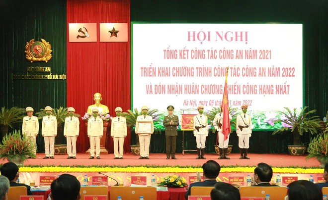 Công an Hà Nội đón nhận Huân chương Chiến công hạng Nhất ảnh 2