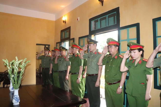 Nhiều hoạt động ý nghĩa của Công an quận Hà Đông kỷ niệm 132 năm ngày sinh Chủ tịch Hồ Chí Minh ảnh 1