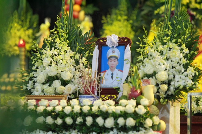 Tang lễ trọng thể 3 Liệt sỹ Công an Hà Nội anh dũng hy sinh vì sự bình yên của Nhân dân ảnh 112