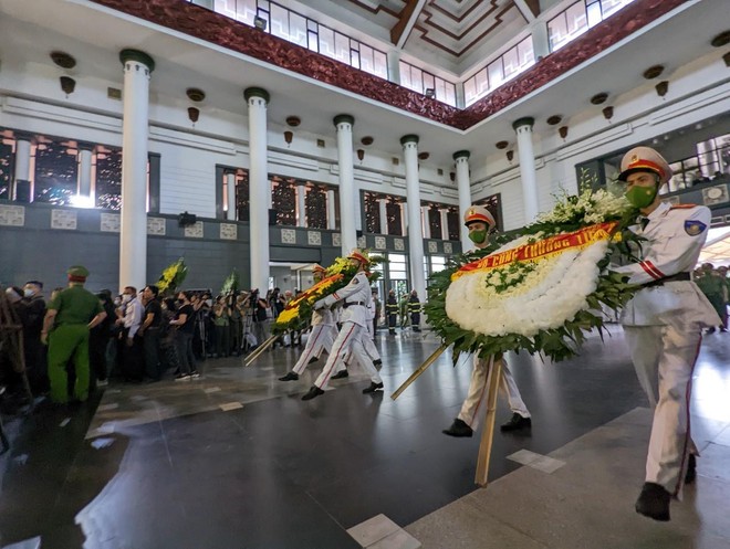 Tang lễ trọng thể 3 Liệt sỹ Công an Hà Nội anh dũng hy sinh vì sự bình yên của Nhân dân ảnh 15