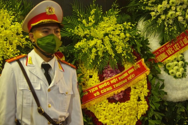 Tang lễ trọng thể 3 Liệt sỹ Công an Hà Nội anh dũng hy sinh vì sự bình yên của Nhân dân ảnh 16