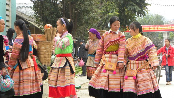 Say với chợ phiên Bắc Hà ảnh 2