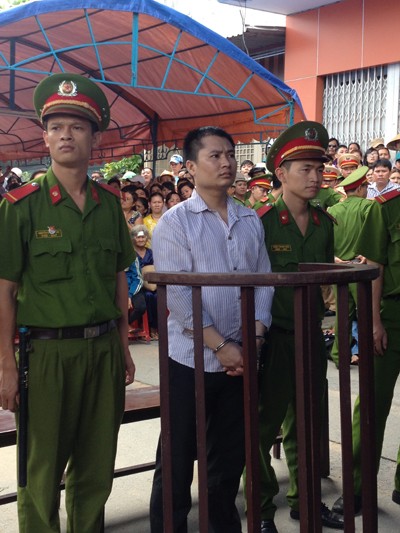 Mù quáng giết hại dã man người yêu ngay trên phố ảnh 1