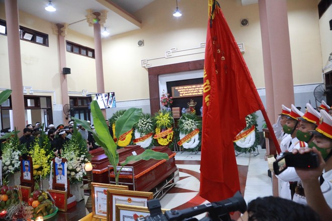 Tang lễ trọng thể 3 Liệt sỹ Công an Hà Nội anh dũng hy sinh vì sự bình yên của Nhân dân ảnh 103