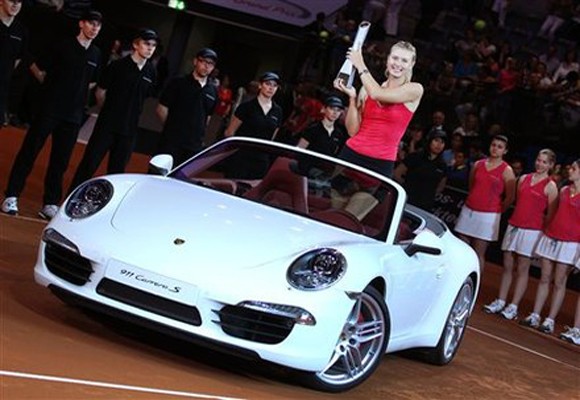 Sharapova đã có danh hiệu đầu tiên trong năm 2012 ảnh 1