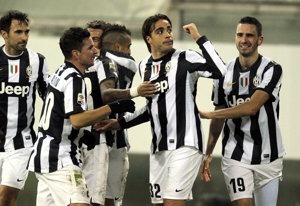 Juve đi vào lịch sử Serie A ảnh 1