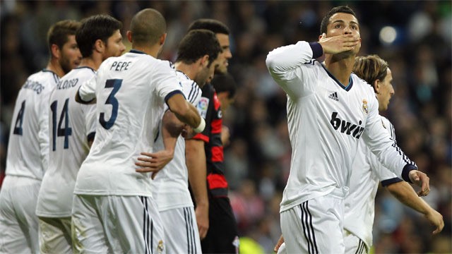 Real Madrid 4-0 Celta Vigo: Câu trả lời của Cristiano Ronaldo ảnh 1