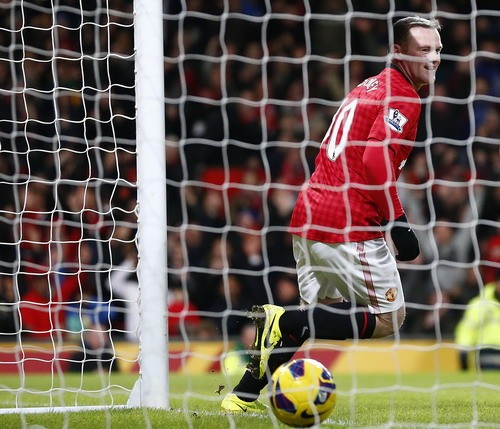 Rooney giúp M.U "bay cao", thành London gây thất vọng ảnh 3