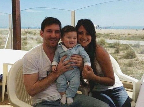 Thiago Messi giống bố "như đúc" ảnh 1