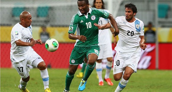 Nigeria 1- 2 Uruguay: Bẻ cánh đại bàng ảnh 2